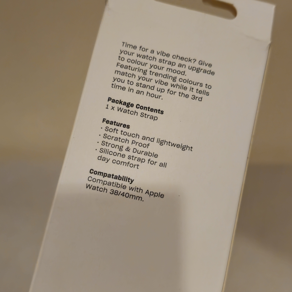 Peanuts apple watch wrist band new in box - Picture 3 of 6
